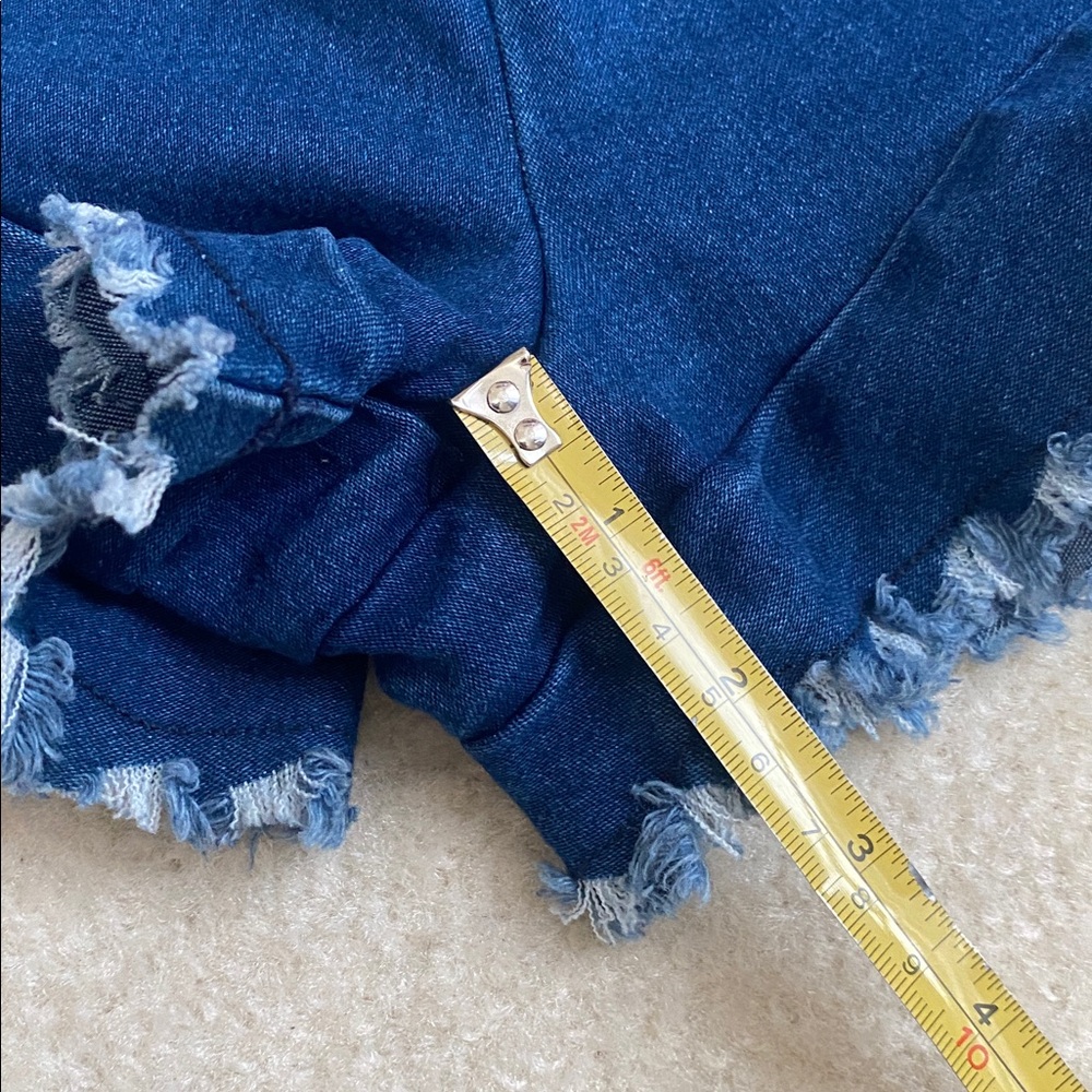 Embroidered Floral Denim Shorts - Picture 8 of 9
